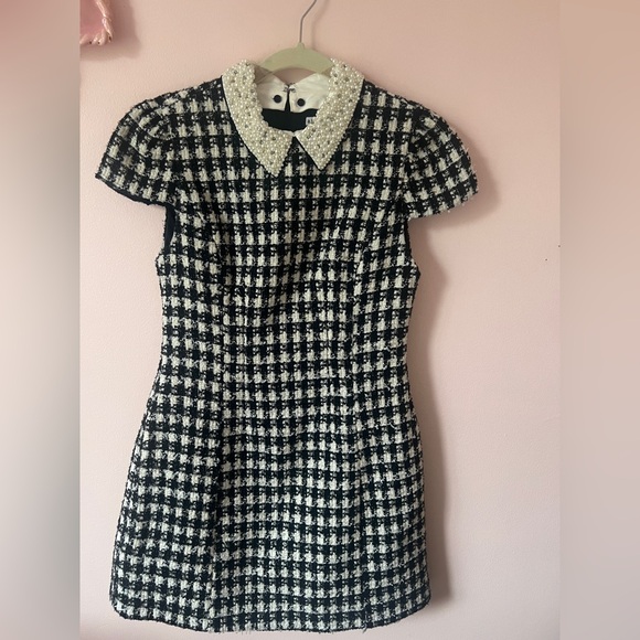 Alice + Olivia Black and White Sheath Mini Dress with Peter Pan Collar - Picture 3 of 5